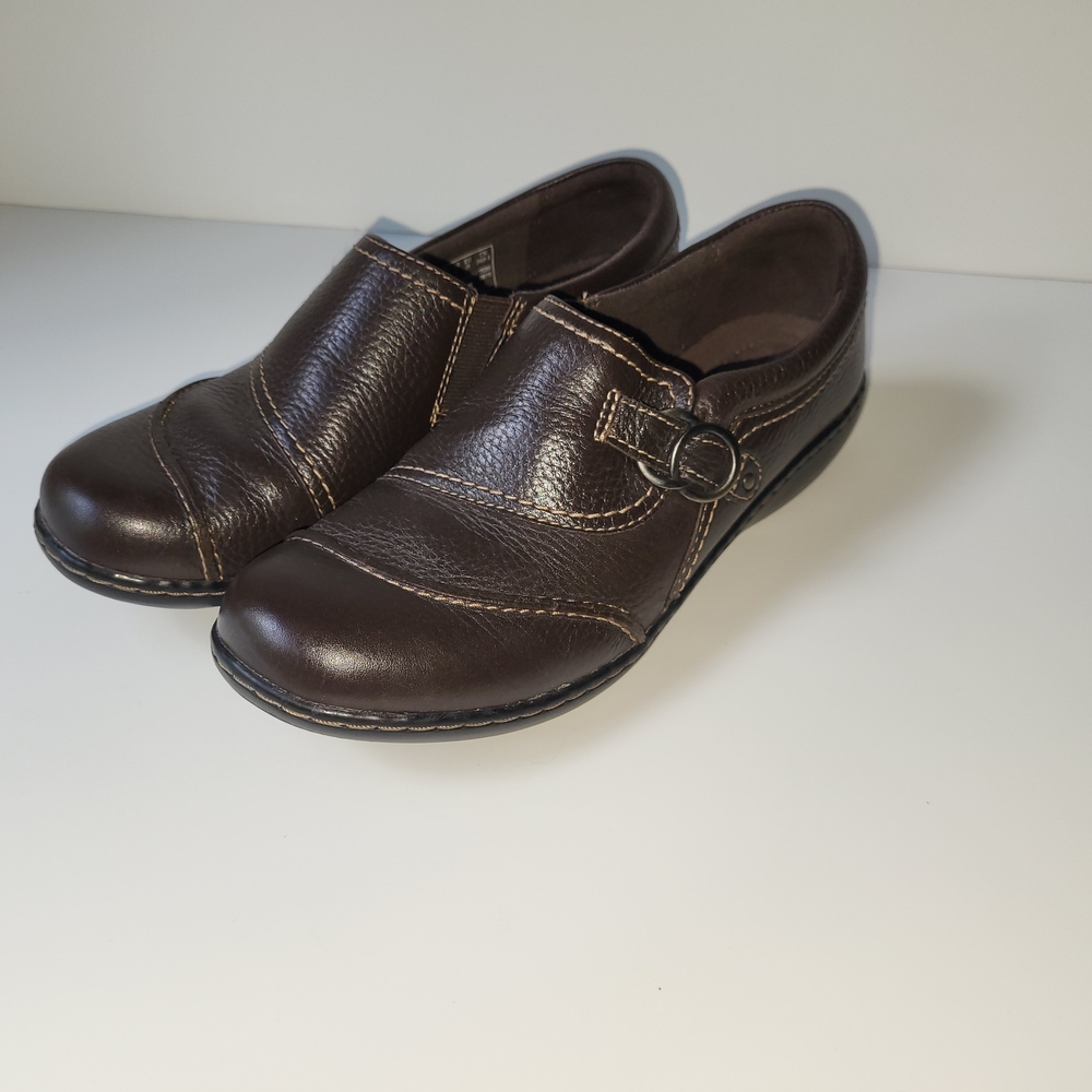 Clarks Brown Leather Slip-On Shoes - 8